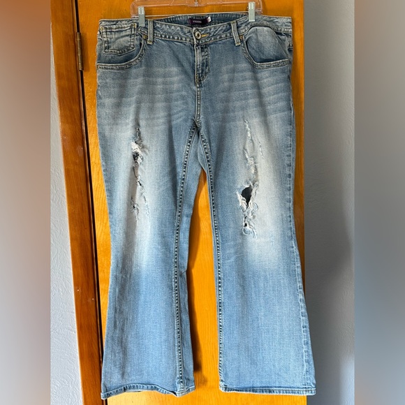 Vigoss Light Blue Distressed Jeans - Picture 1 of 7